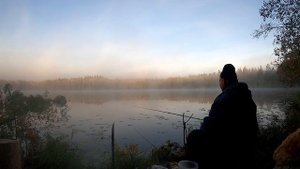 Осенняя рыбалка на попловок на глыхом озере сентябрь 23.mov