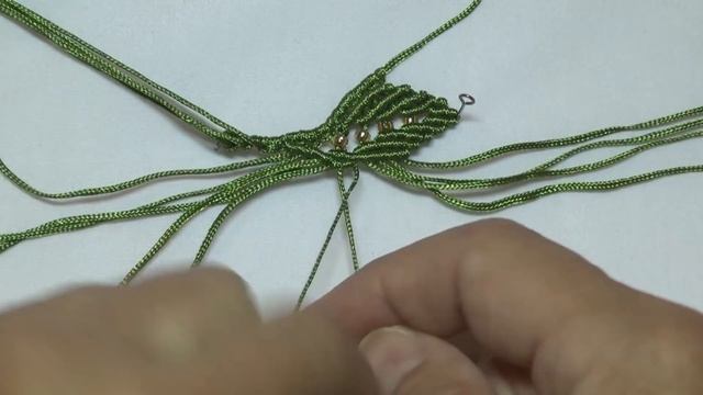Как сплести Кулон макраме