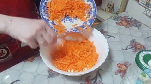 Салат из лапши "Ролтон". Минимум ингредиентов, необычный вкус.