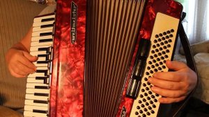 В ЗЕМЛЯНКЕ / Популярная песня для баяна и аккордеона / Пошаговое обучение