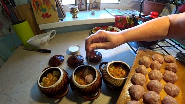 ЧТО ЕДЯТ В РУССКОЙ ДЕРЕВНЕ!НАСТОЯЩИЙ ПИР!ЧУДО ЧУДНОЕ В ГЛИНЯНЫХ ГОРШОЧКАХ! По ЦАРСКИ!