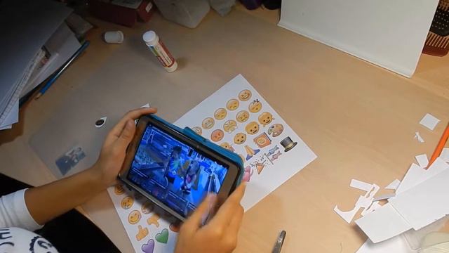 Back to SCHOOL/DIY/EMOJI смотреть онлайн