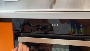 Обзор шкафа духового электрического с функцией СВЧ MAUNFELD MCMO.44.9GB.  Шарлотка