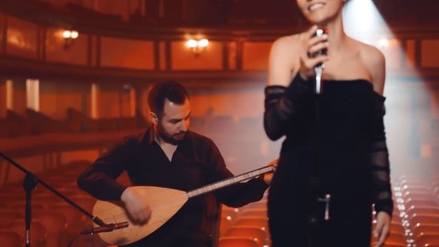 Sergülüm - Sar Da Öyle Git смотреть онлайн