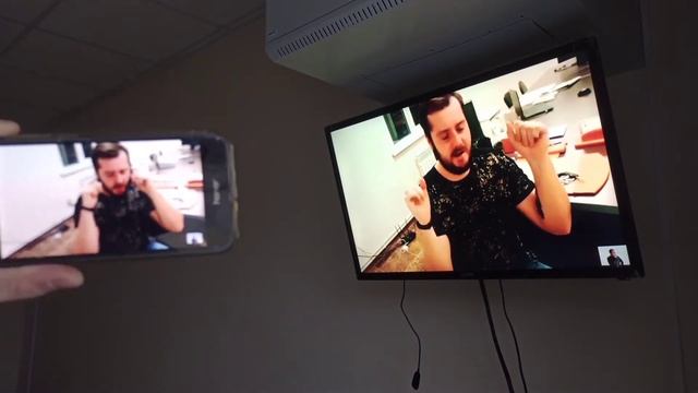 Преврати свой обычный телевизор в Смарт-ТВ при помощи этой флешки AnyCast смотреть онлайн