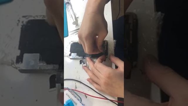 Срезаем сенсор на iPhone XS max. Ремонт телефонов, сервис центр Ремзона ( RemZona )  Ерлат Танов