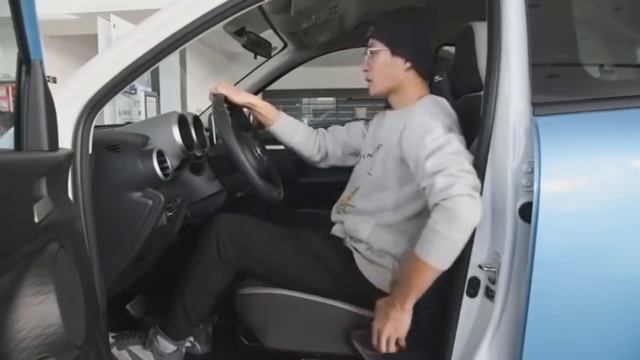 350 км на одном заряде! Электромобиль Ora R1! смотреть онлайн