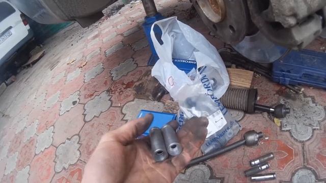Спринтер замена направляющих передних суппортов