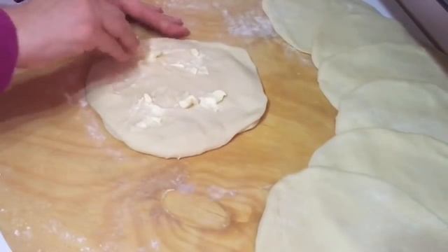 BAYRAM KAHVALTISI için KAT KAT KATMER POĞAÇA смотреть онлайн