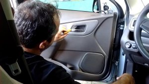 Ravon R4 снятие передней дверной обшивки