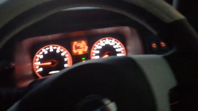 Оранжевый кантик по салону Nissan Serena СС 25 Rostov on Don смотреть онлайн