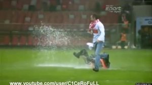 Подборка Выбегающих на поле болельщиков