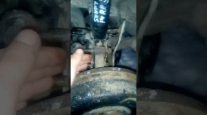 Замена задних стоек Nissan Sunny fb14  4wd