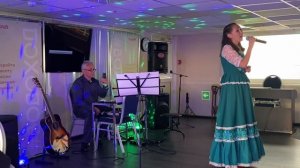 Город влюбленных людей. Поёт Ирина Чадова