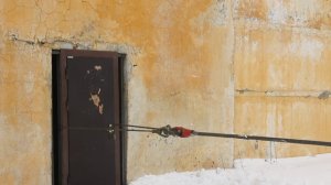 Выстрел из гранатомета выдержала дверь Бастион-С - тест стальных дверей