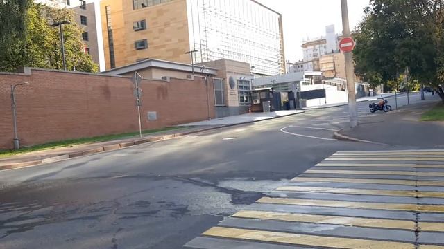 достопримечательности москва конюшковская улица Белый дом