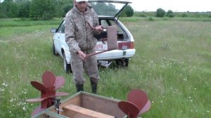 Мини лодка с гребными колёсами