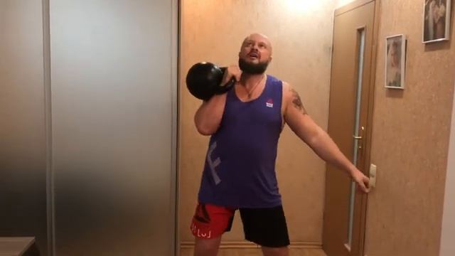 Bring sally up Kettlebell challenge. смотреть онлайн