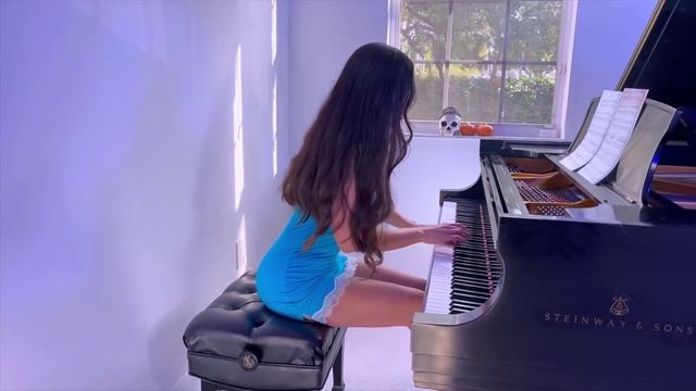 Lola Astanova - Chopin Nocturne in C Sharp Minor