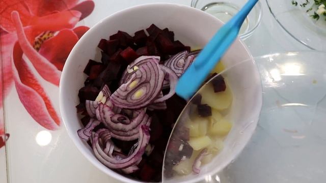 Вкусный Салат с СЕЛЬДЬЮ Без Майонеза смотреть онлайн