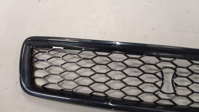 Решетка радиатора в стиле RS для AUDI A4 B5 (94-00), черная глянцевая смотреть онлайн