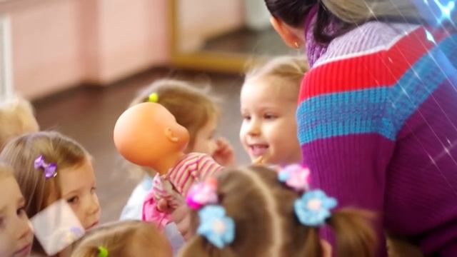 Начинающим танцорам детской образцовой студии Кляксы посвящается смотреть онлайн