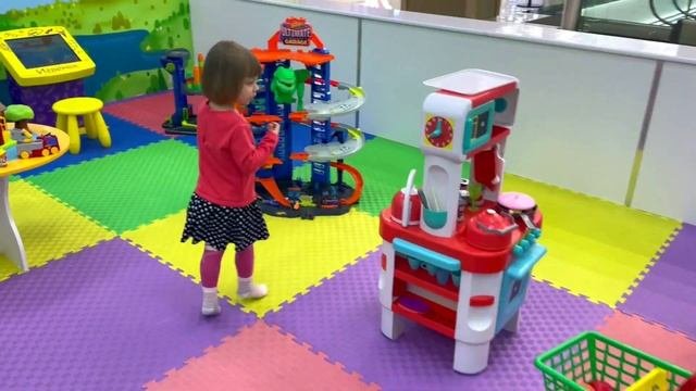 РАЗВЛЕЧЕНИЯ на ДЕТСКОЙ игровой площадке. ИГРЫ и ВЕСЕЛЬЕ для детей