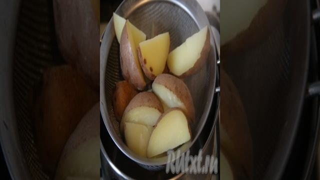 Вареный картофель, запеченный в духовке с сыром