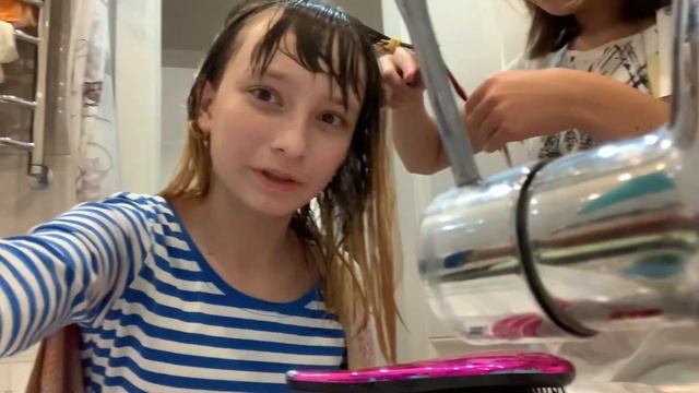 ПОКРАСИЛИ ВОЛОСЫ В РОЗОВЫЙ И ВСЕ ИСПОРТИЛИ!? первое видео на ютубе!??? смотреть онлайн