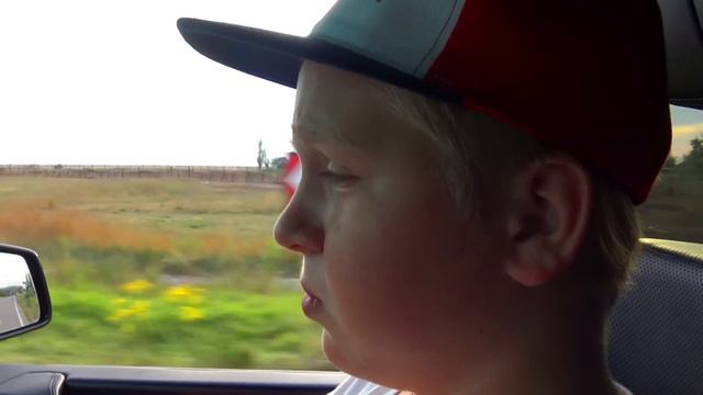 МЛАДШЕГО БРАТА КАПЫ ЗАБРАЛИ В ИНТЕРНАТ! смотреть онлайн