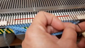 Подгиб вязального полотна на вязальной машине,вариант 2.