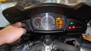 Переключение одометра с миль на километры Honda St 1300 Pan European