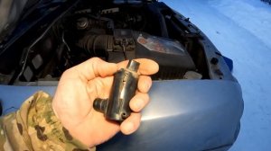 Замена мотора стеклоомывателя Монтеро3. Обошлось малыми жертвами.