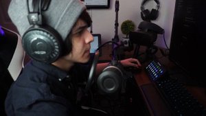 Fifine N6 Review | The Cheapest Headphone Amplifier For Your Set Up!