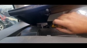 How to remove Citroen C4 Picasso glove box lid , 2006-2013