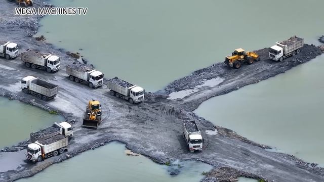 Episode 316| Processing Filling Foundation Making Road, Bulldozer SHANTUI, Dump Truck Unload Stone смотреть онлайн