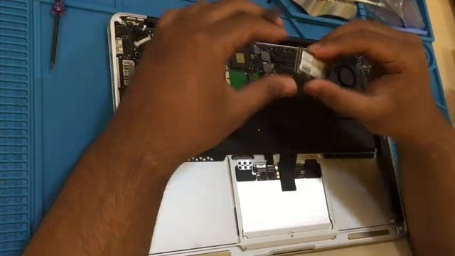 05022021 MacBook Air A1466 2017 BATTERY AND 512GB SSD смотреть онлайн