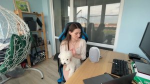 Капсула с Марусей умная колонка от VK, обзор, музыка и звонки Вконтакте