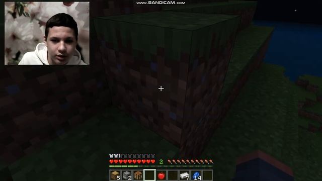 ИГРАЮ В МАЙНКРАФТ НО Я ПОШОЛ В САМУЮ БОЛЬШУЮ ШАХТУ И НАШЕЛ ЖЕЛЕЗО И ЛАЗУРИТ В МАЙНКРАФТ. смотреть онлайн