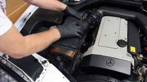 Mercedes-Benz S320 (W140) Air Filter Replacement