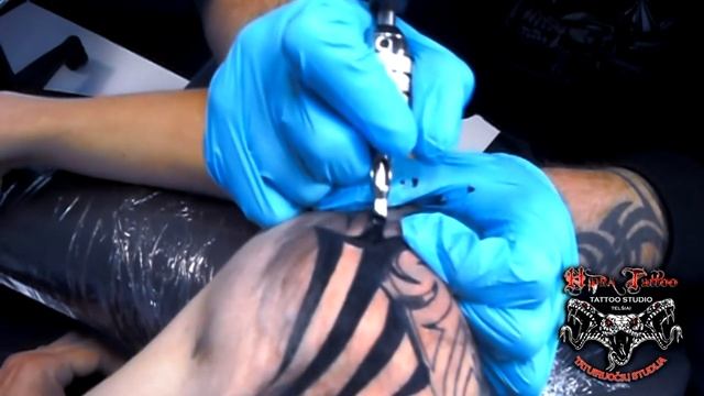 Tribal Tattoo смотреть онлайн