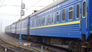 ЧС7-012. Скорый поезд №118 "Иван Кожедуб" Сумы-Москва. Отправление поезда со станции Калуга-2.