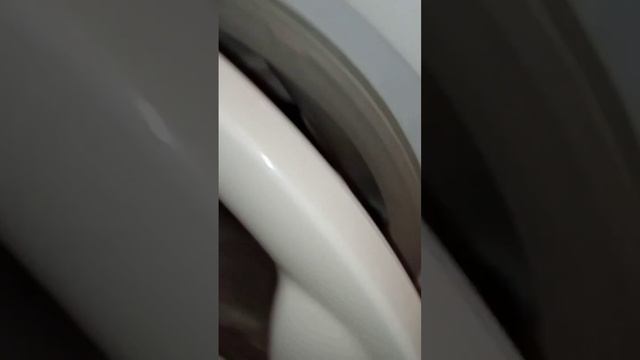Упал барабан в стиральной машине из-за того, что слетела подвесная пружина амортизации? смотреть онлайн