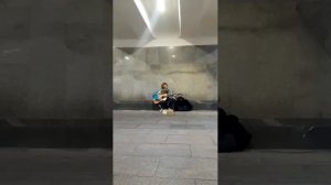 ВАРЯ КРАМИНОВА (ХАДН ДАДН) В ПЕРЕХОДЕ ПОЕТ