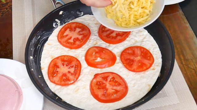 Słynny przepis! Lepsze niż pizza! Popularny przepis na pizzę na patelni lawaszu! Proste i tanie!