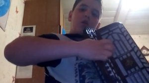 Играю на баяне