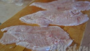 Запечённая куриная грудка с ананасами