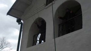 Звон колоколов г. Печоры ... монастырь ..