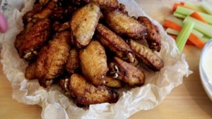 ВНИМАНИЕ❗ Как приготовить куриные крылышки и соус блю чиз . Простой рецепт | Круче чем KFC