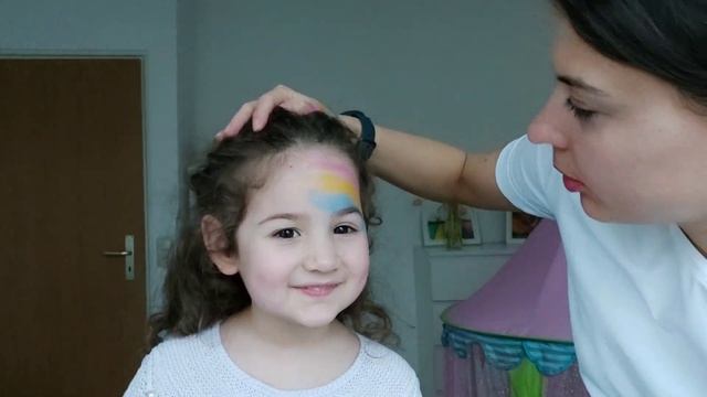 Рисунок на лице. Макияж для ребёнка. Маркеры для лица. смотреть онлайн